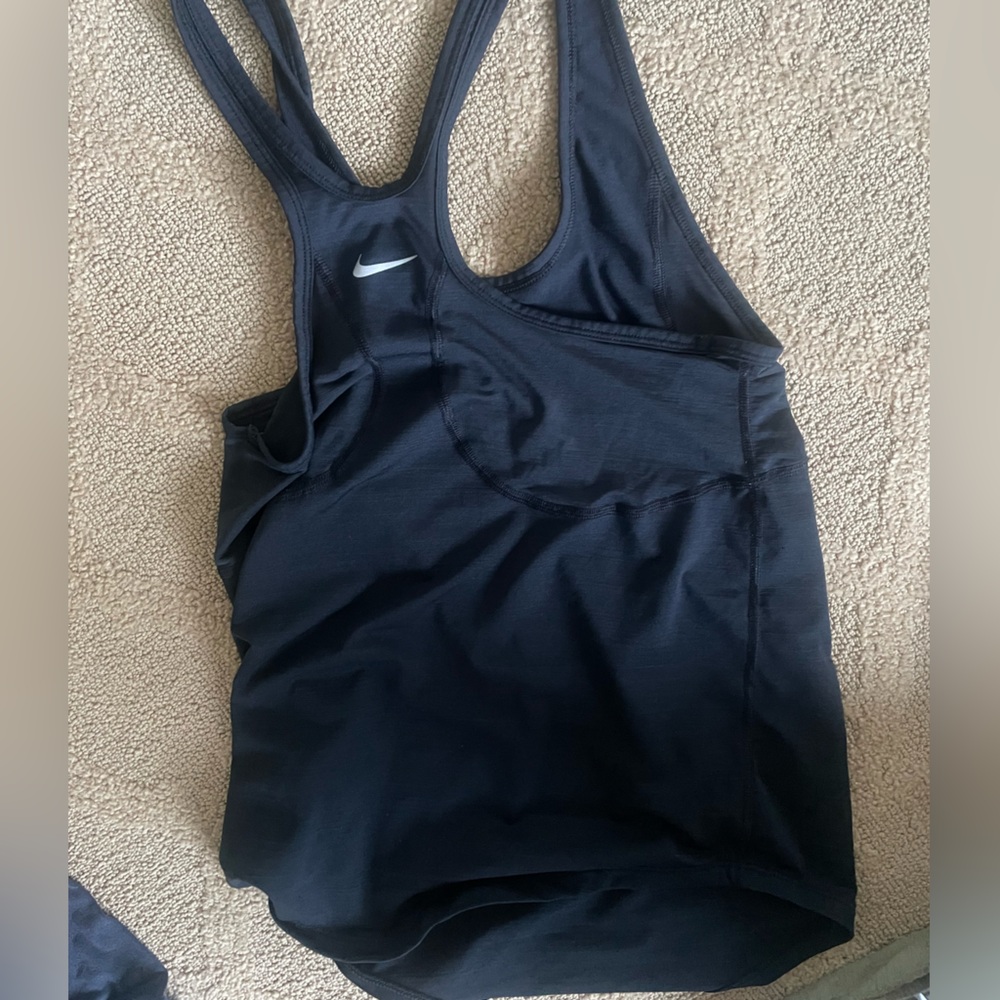 Nike Tank Top Racerback - Picture 2 of 2